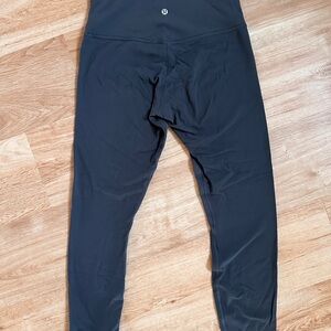 Lululemon Align™ High-Rise Leggings 25” – Size 8 – Army Green